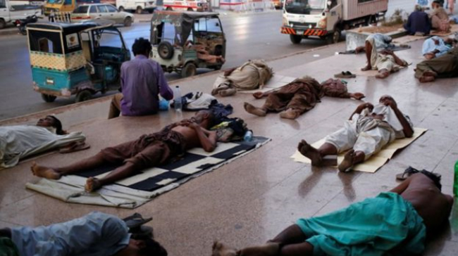  ۶۵ نفر در کراچی به خاطر موج گرما جان دادند